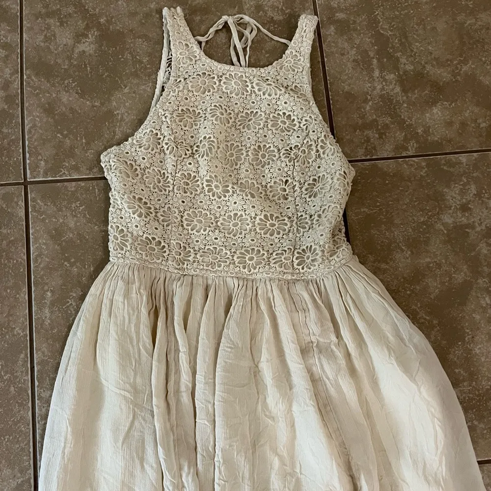 Hollister lace dress - Image 3