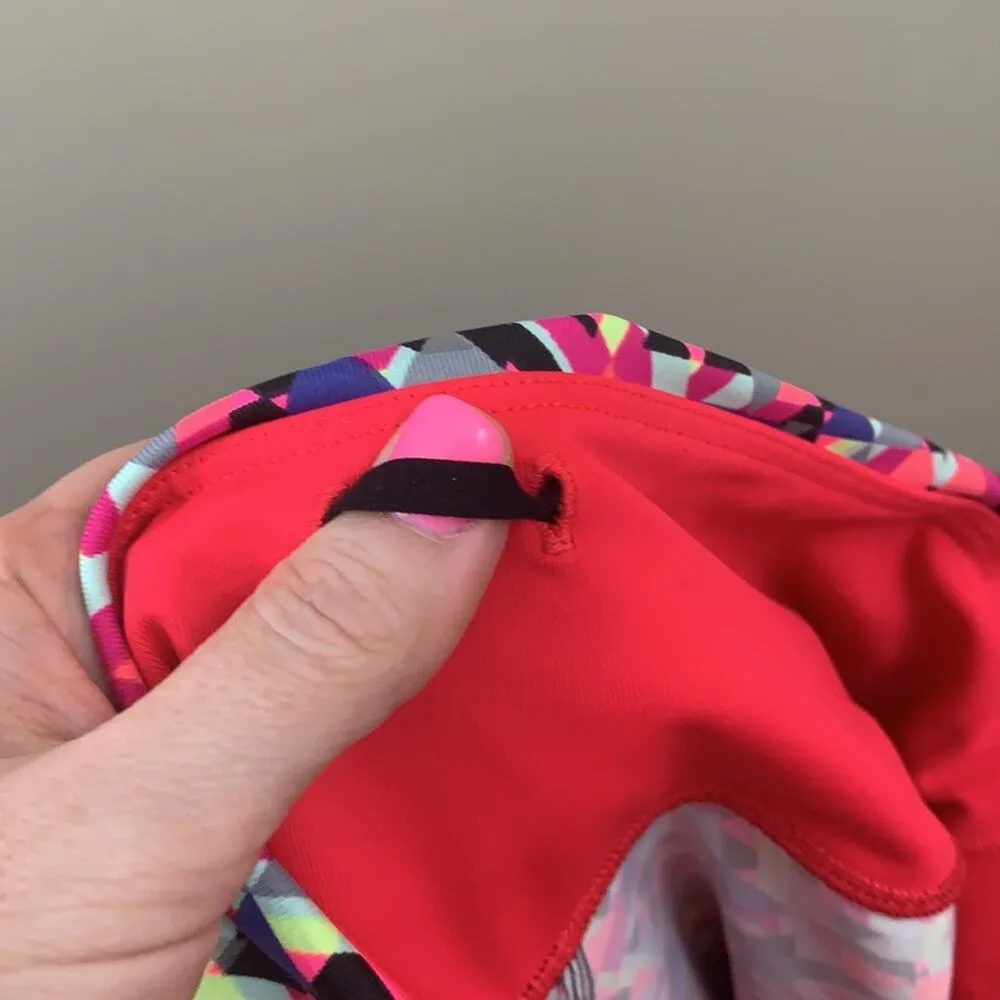 Victoria’s Secret VSX Sport High-Waisted Neon Triangles Pink/Black Leggings - Image 3