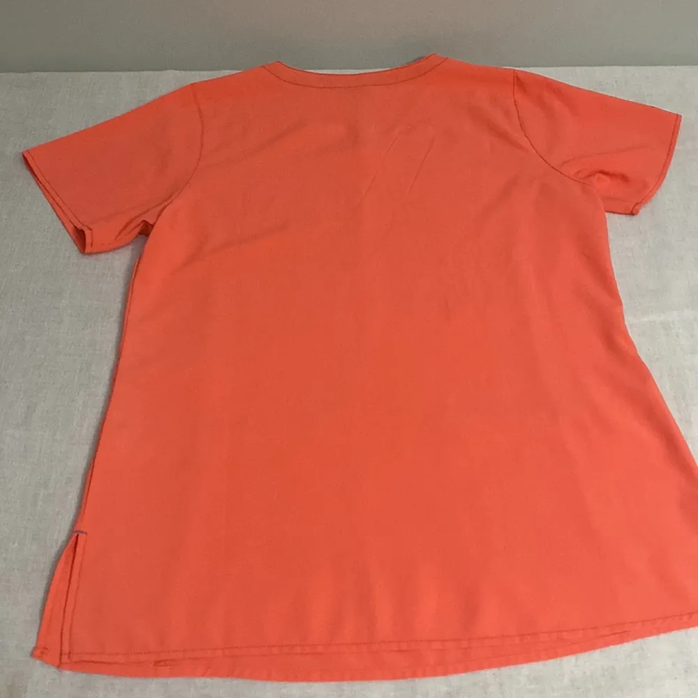 Carhartt Force women’s coral/peach quick dry performance scrub top size M - Image 8