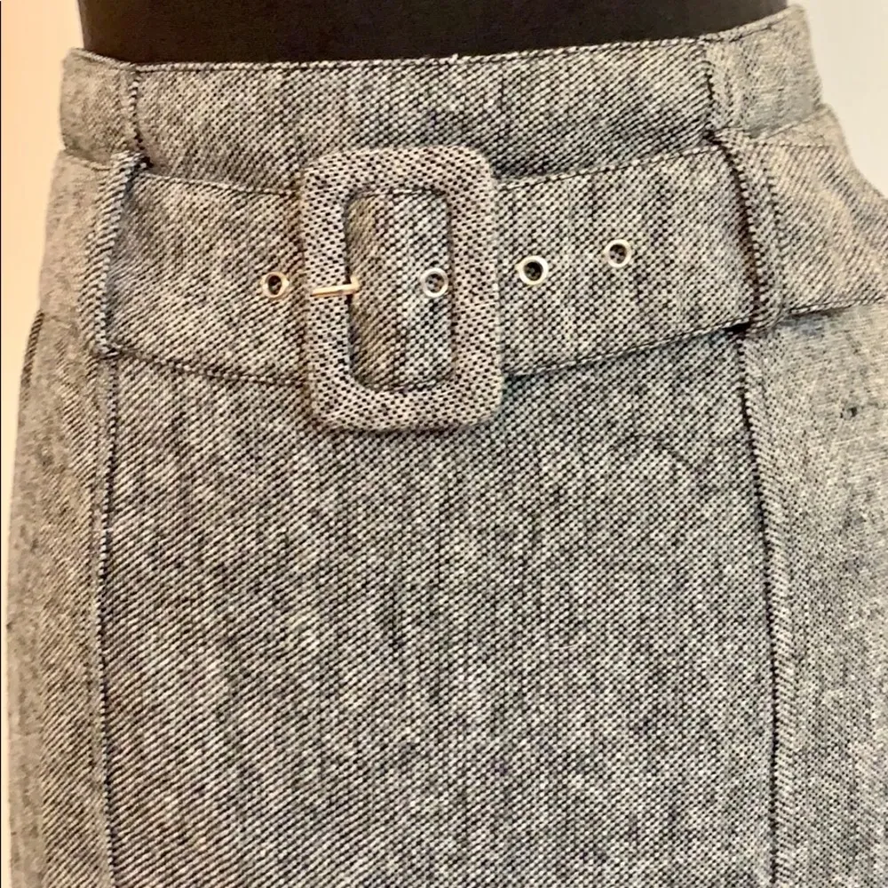 Forever 21  black/white tweed belted skirt. EUC. - Image 4