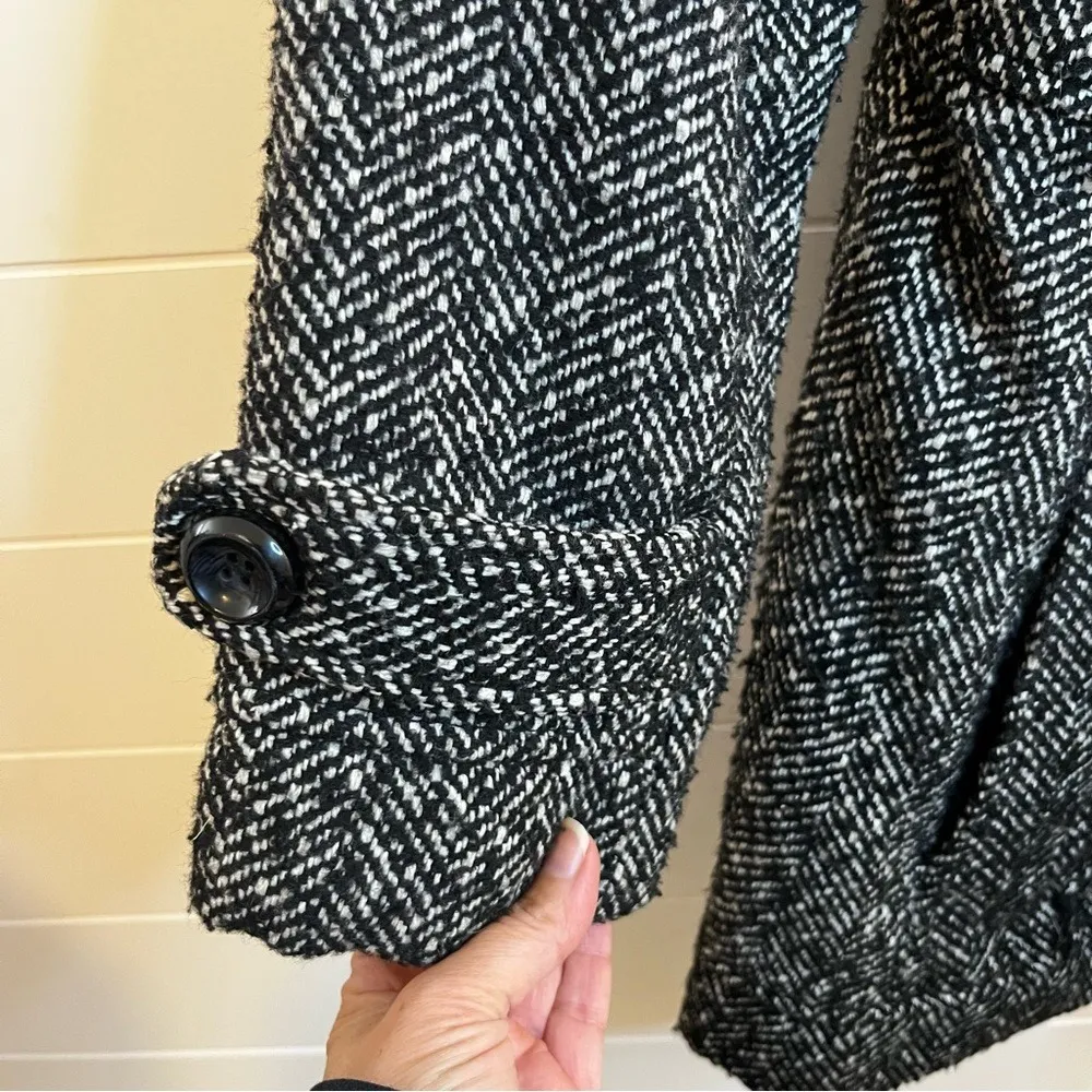 Women's Black and White Faux Wool Herringbone Trench Coat Large Belted NormCore - Image 8