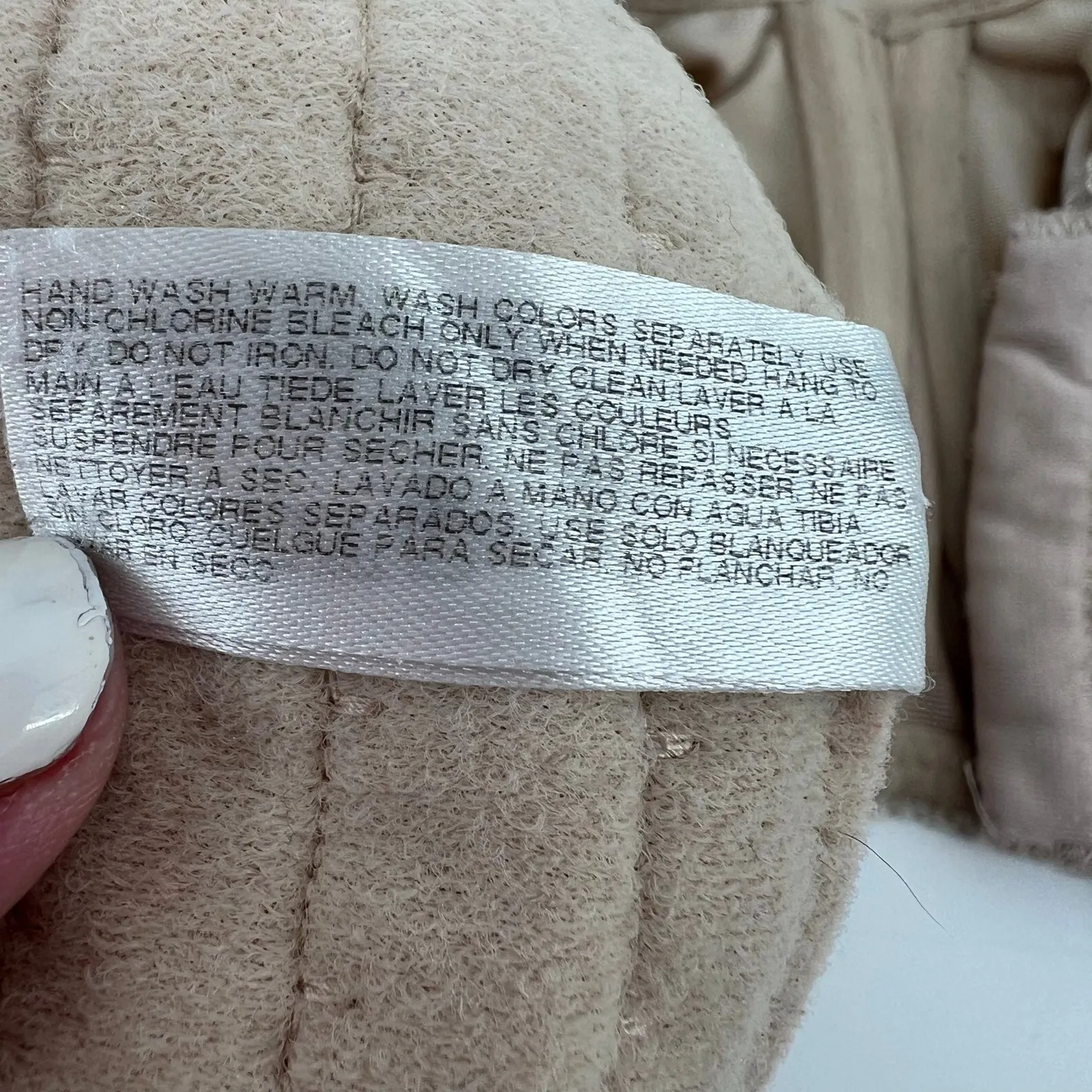 Wacoal Basic Beauty Full Figure Seamless Underwire Bra sand (beige/tan) sz 44DDD - Image 9