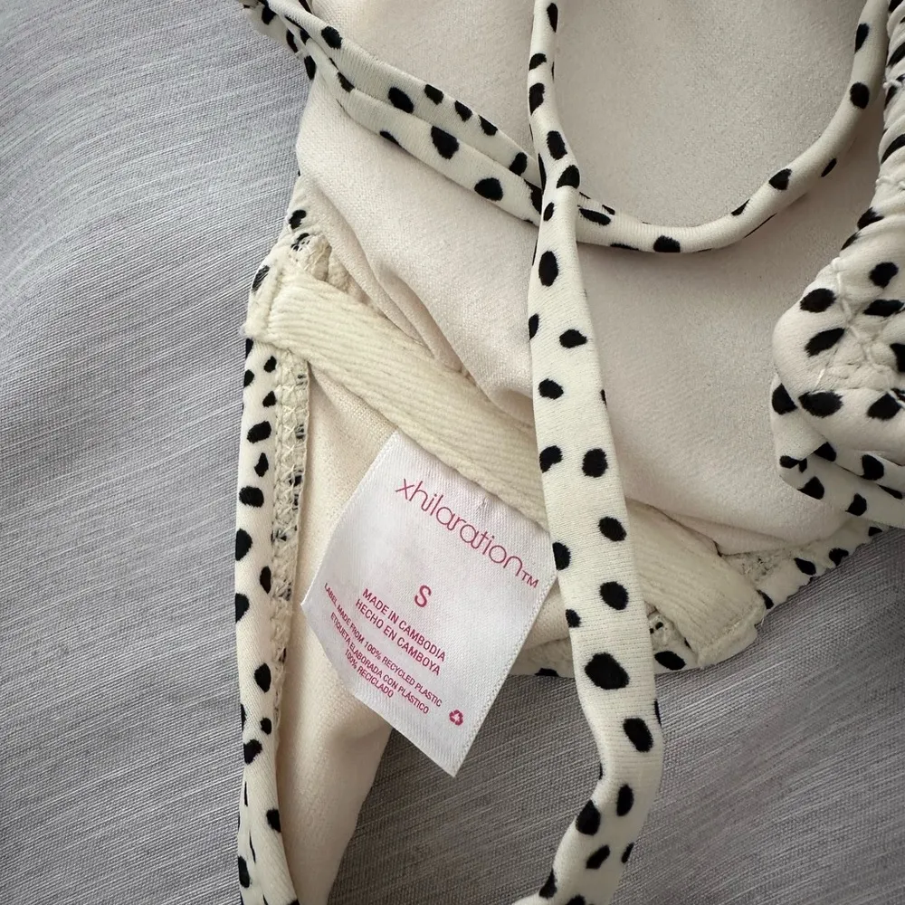Xhilaration White and Black Spotted Smocked Bikini Set size small - Image 7