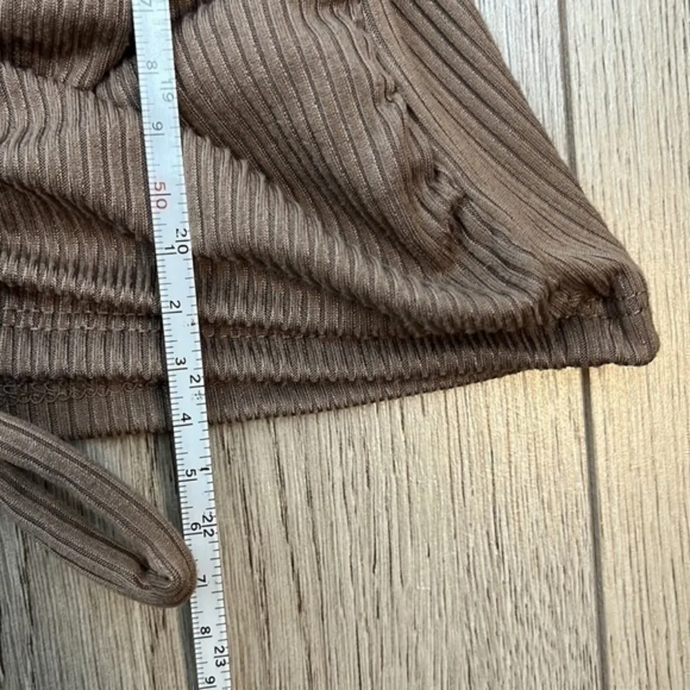 Bwear Ruched Front Tan Top Size M - Image 9