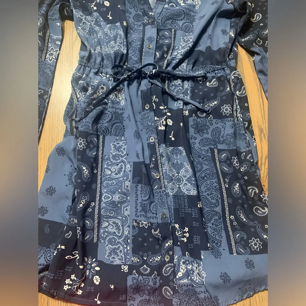 Abercrombie & Fitch XS blue bandana print dress - Image 4