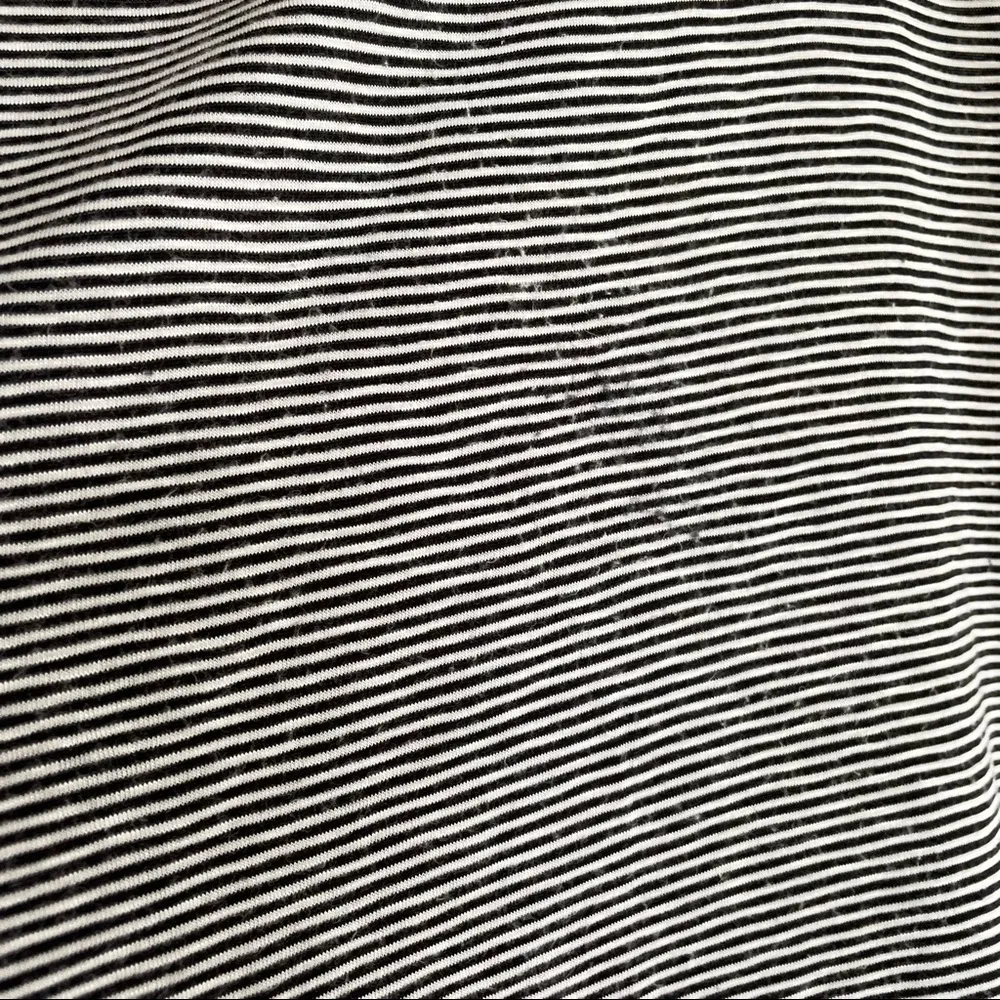 ⭐️black & white striped tank top size medium - Image 2