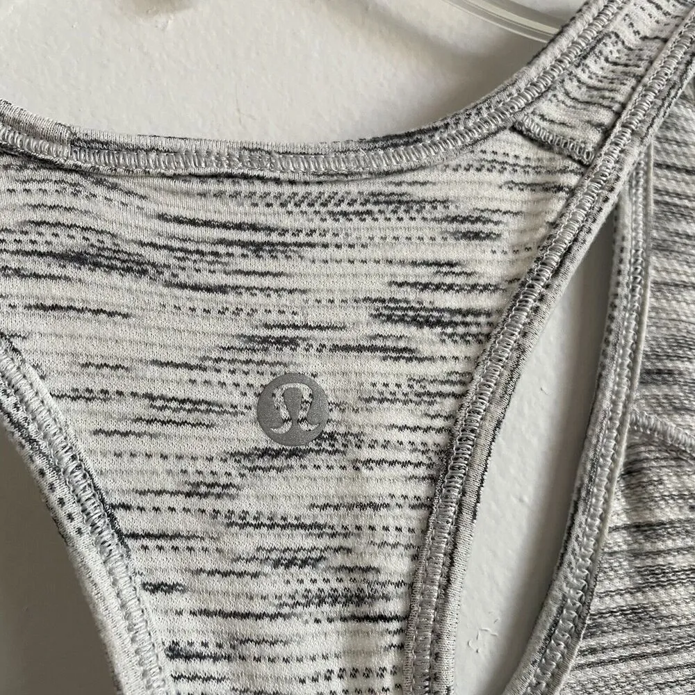 Lululemon Size 6 Gray Heathered Essential Tank Top Workout Athletic - Image 3
