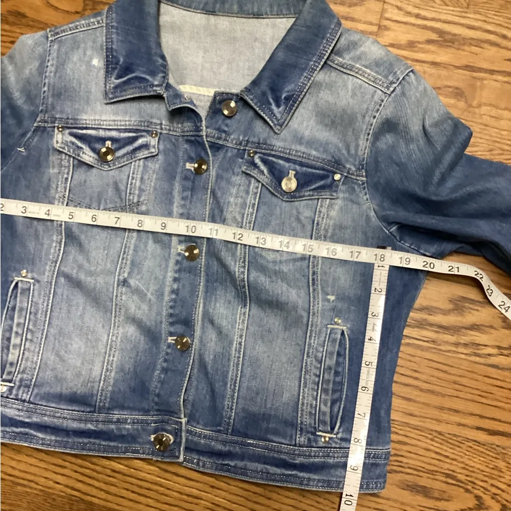 White House Black Market denim jacket. Size Small - Image 6