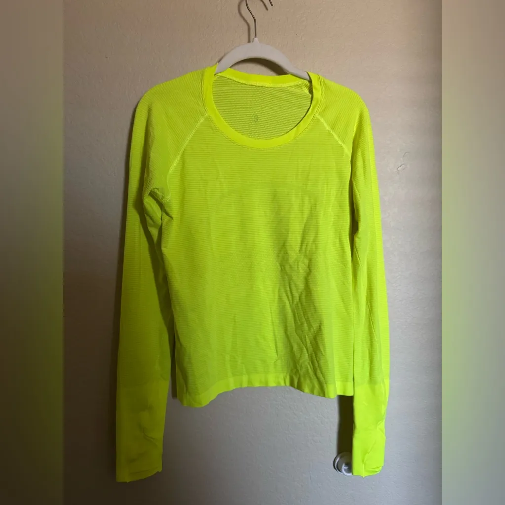 Lululemon Swiftly Tech Long Sleeve Shirt 2.0 *Race Length Sz 10 Highlight Yellow - Image 3