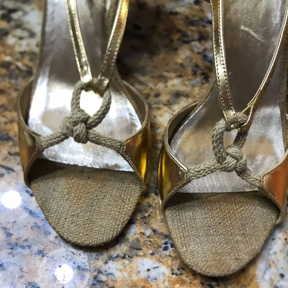 Prada Woven Straw Wedge Sandal sz40.5 - Image 4