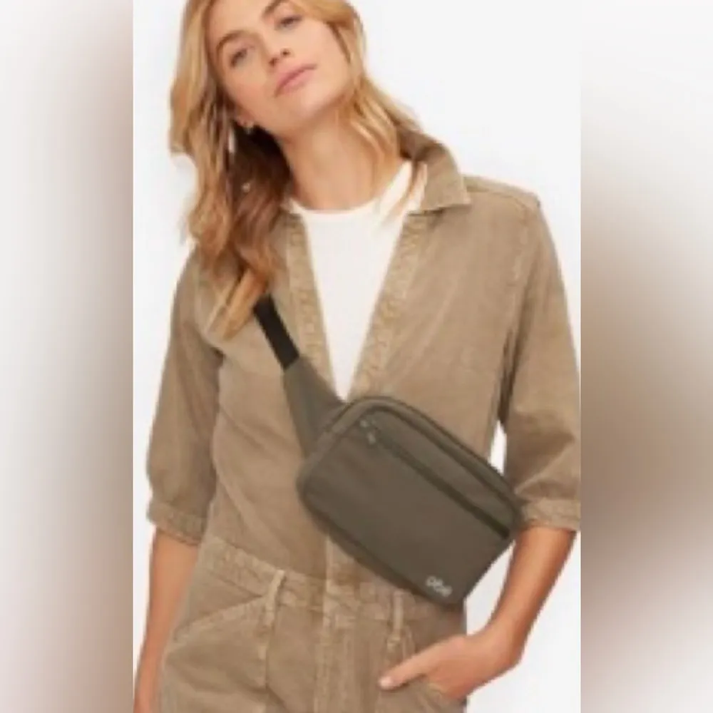 Obe waist pack bag EUC - Image 2