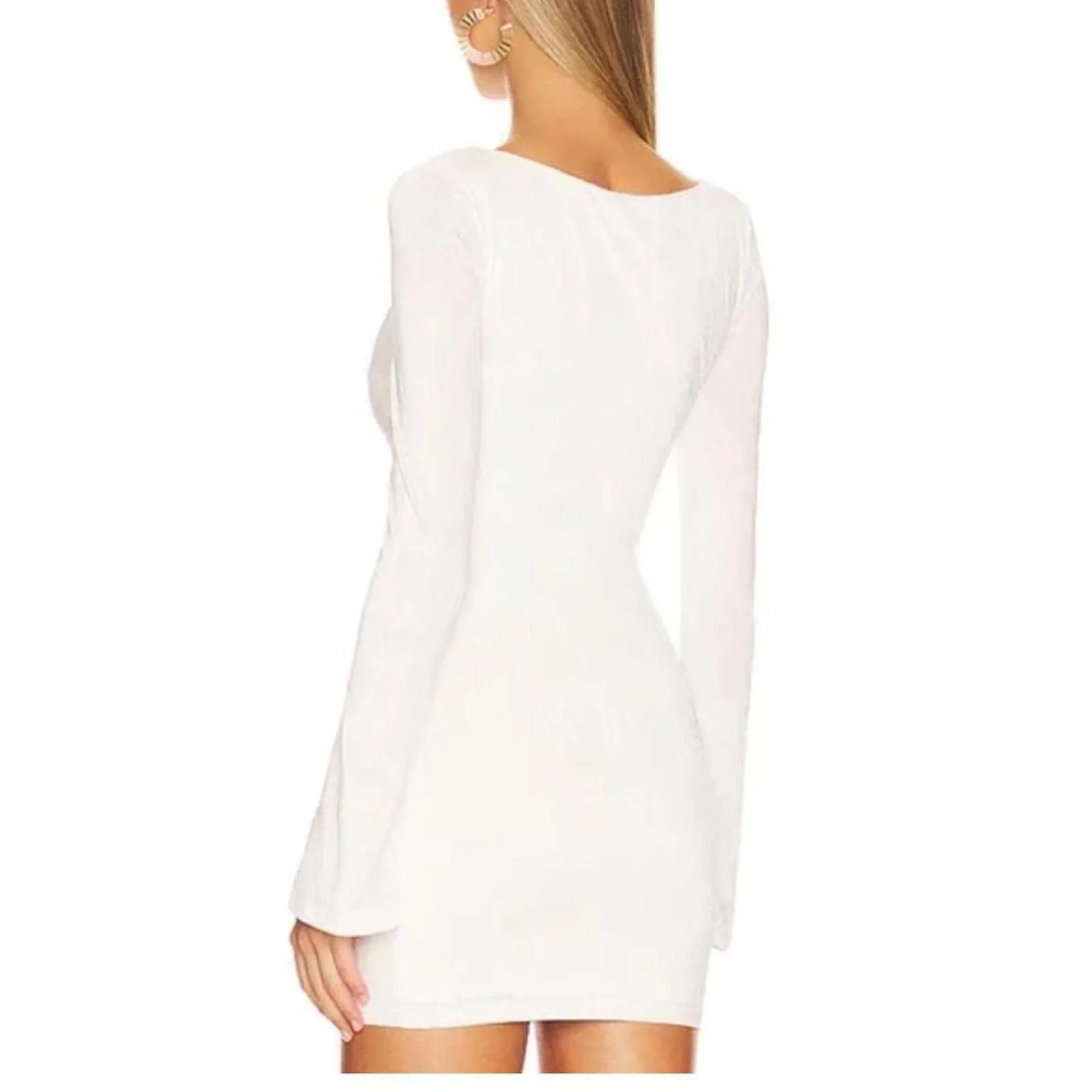 White stinky mini dress with long sleeves and tie front. more to come size large - Image 2