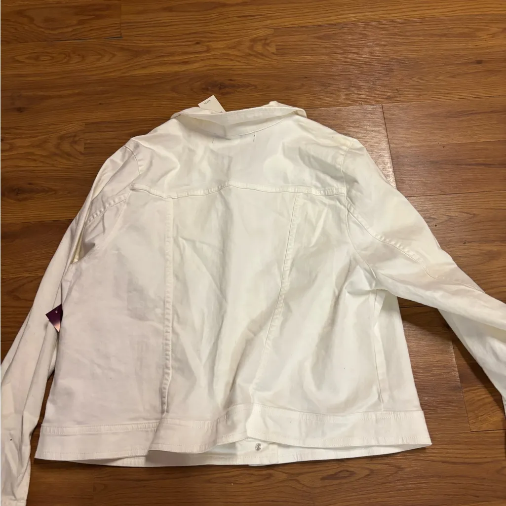 Venezia Women’s White Denim Jacket Size 22 NWT Button Front Classic Jean Style - Image 6
