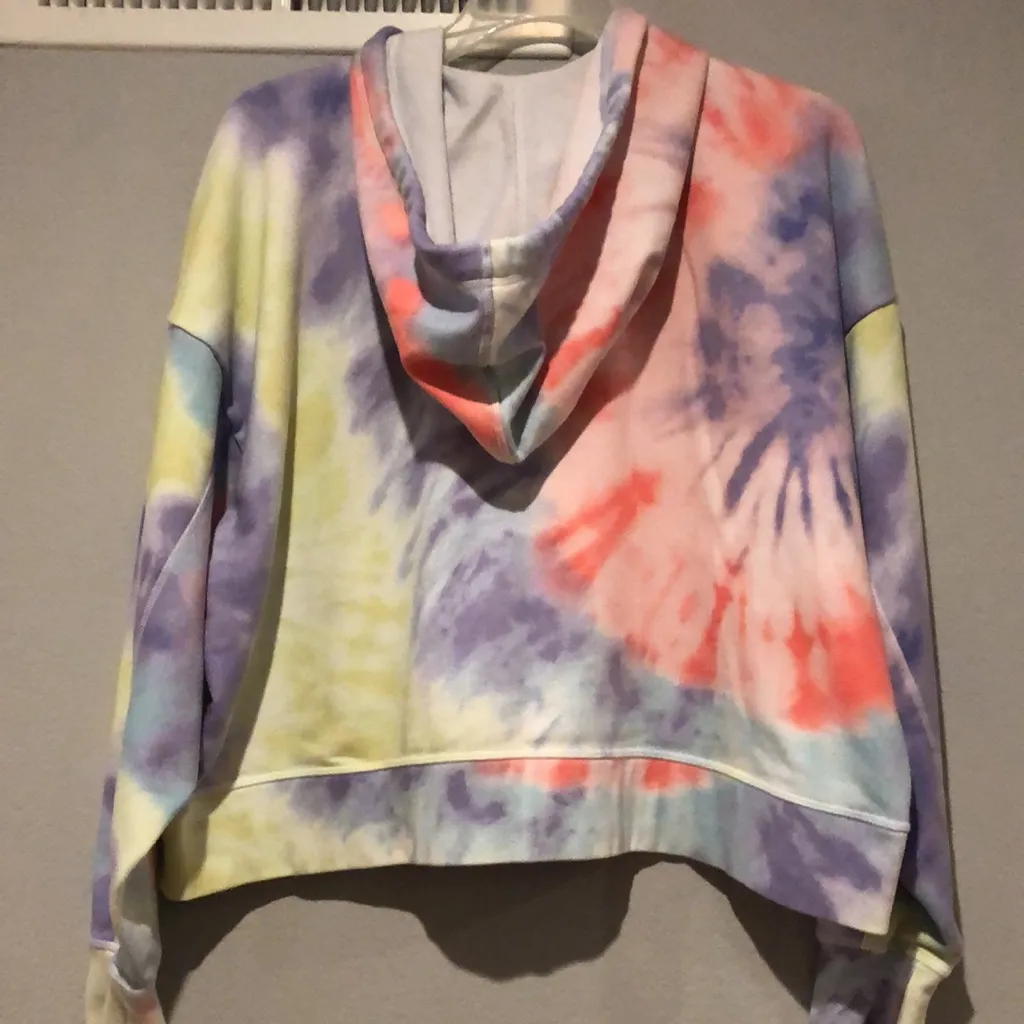 Nike Dri-FIT Get Fit
Women's Tie-dye Pullover Training Hoodie, M - Image 9