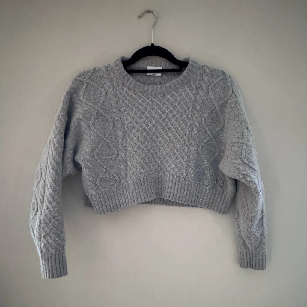 Aritzia Sunday Best Peggy Cropped Sweater - Image 3