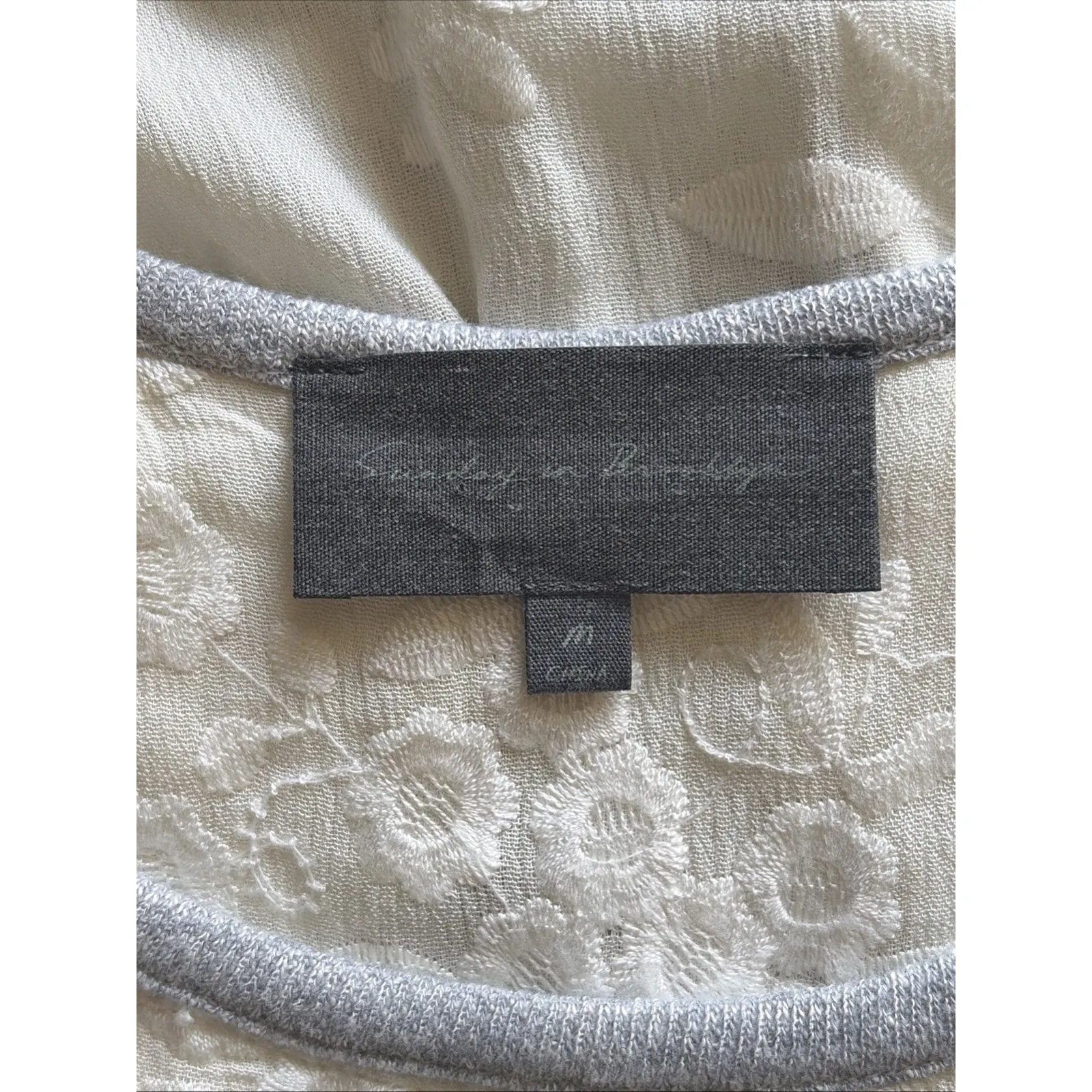 Sunday in Brooklyn Ivory Floral Lace Long‎ Sleeve Knit Sweater Top Shirt Medium - Image 5