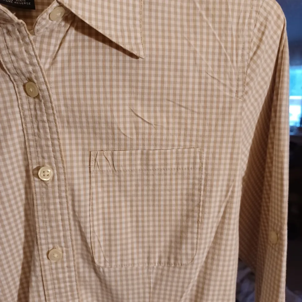 Rafaella Women's Size 8 Tan Gingham Button Up Long Sleeve Shirt - Image 5