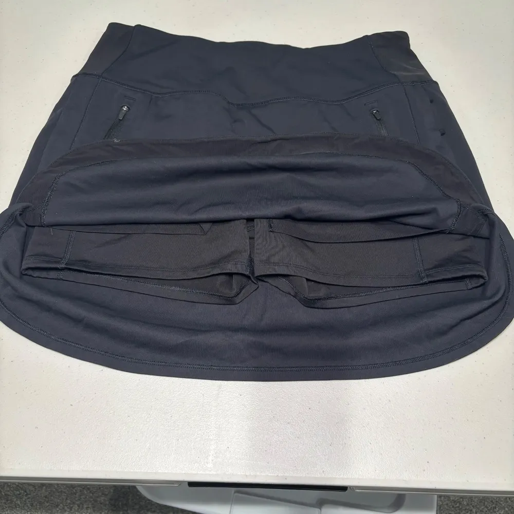 Athleta Black Fairway Golf Skort 16" Large Tennis Athleisure Activewear - Image 4