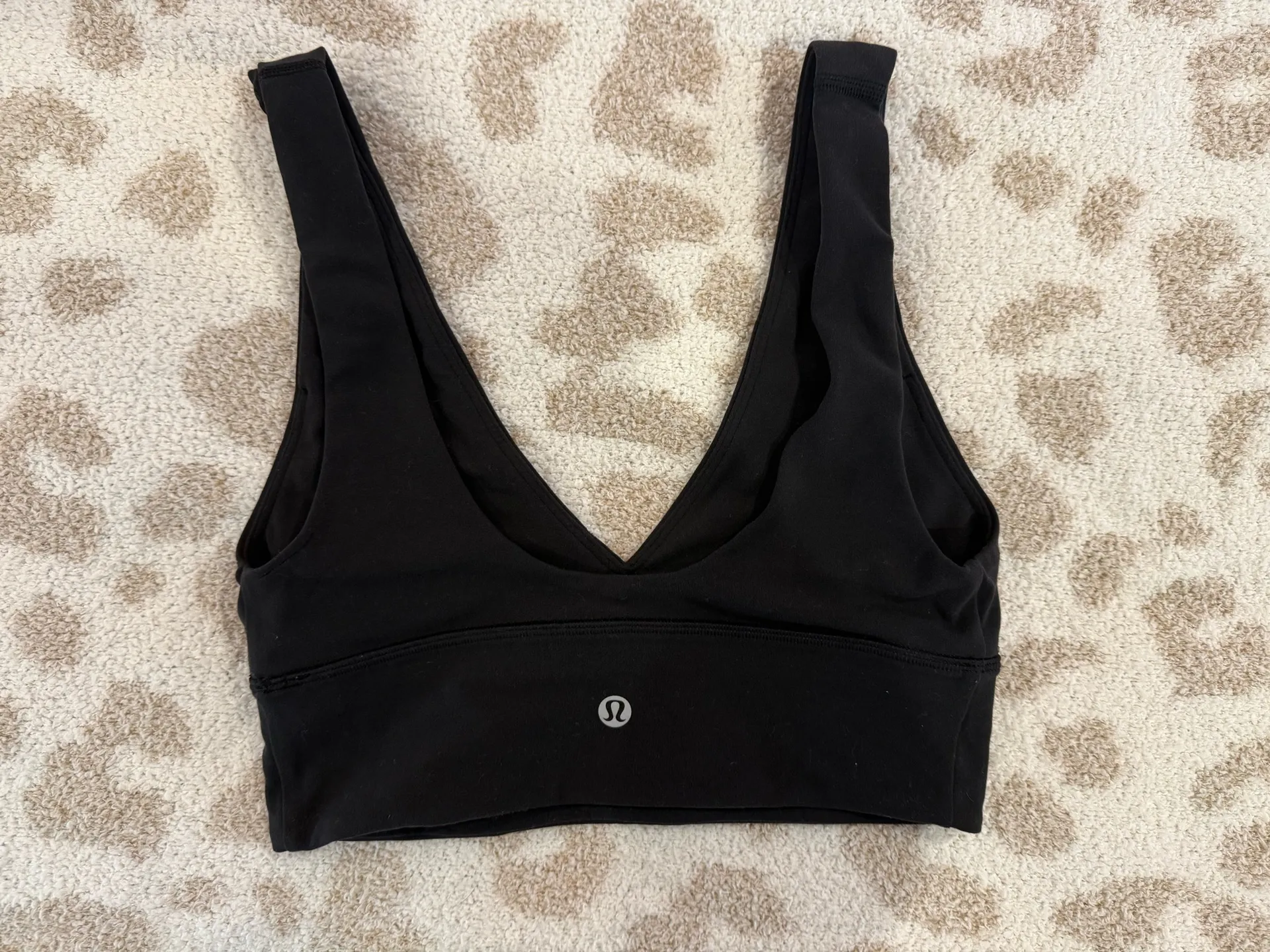 Lululemon  Align V-Neck Bra - Image 2