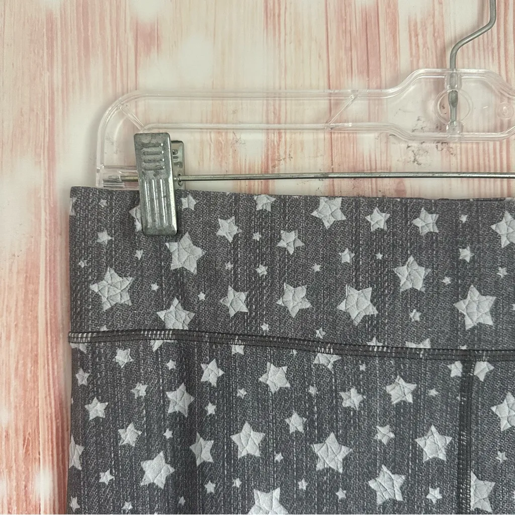 Terez  Starlight Print Light Black Cropped Leggings - Image 4