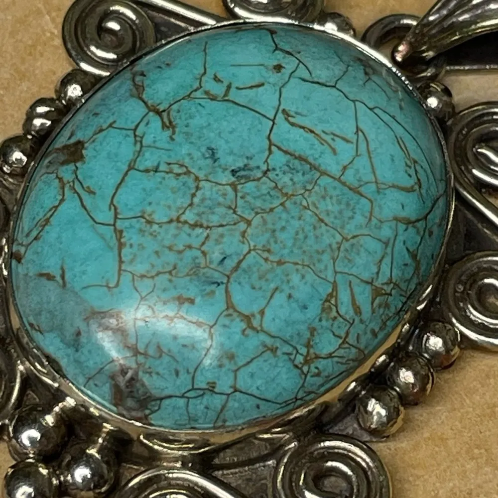 Howlite pendant from India. Gorgeous stone to slip on your favorite neck… - Image 8