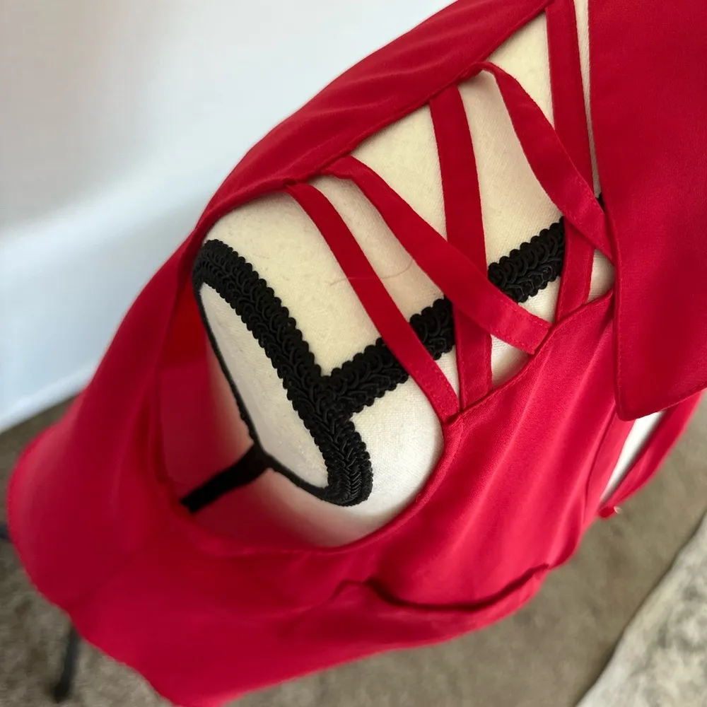 Express Red Sleeveless Notched Collar Blouse - Image 2