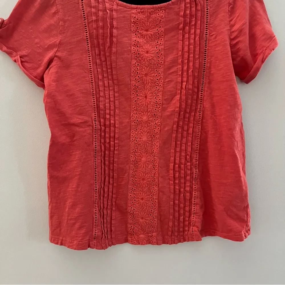 Nicole Miller Cotton Embroidered Short Sleeve Top. Size Medium - Image 3