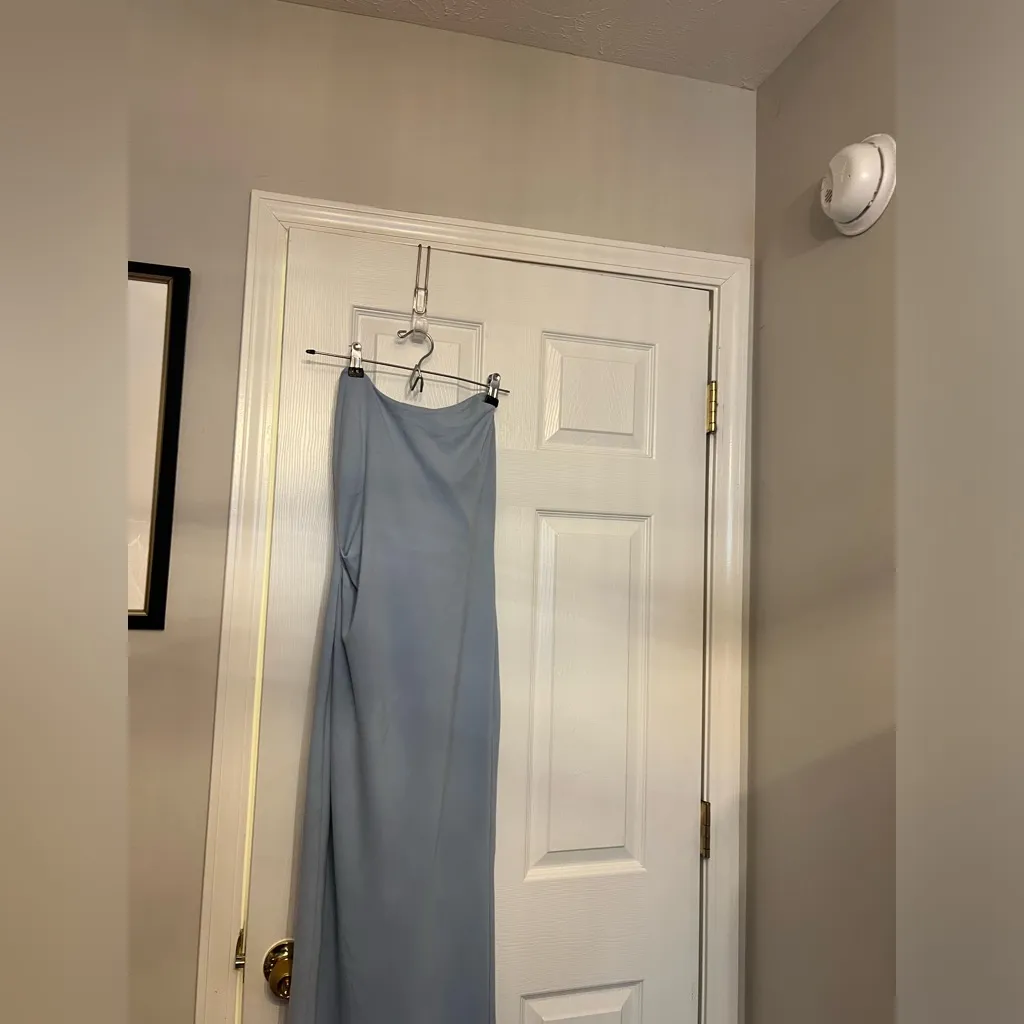 NEW Michael Costello x REVOVLE Briggs Gown in Baby Blue - Image 5