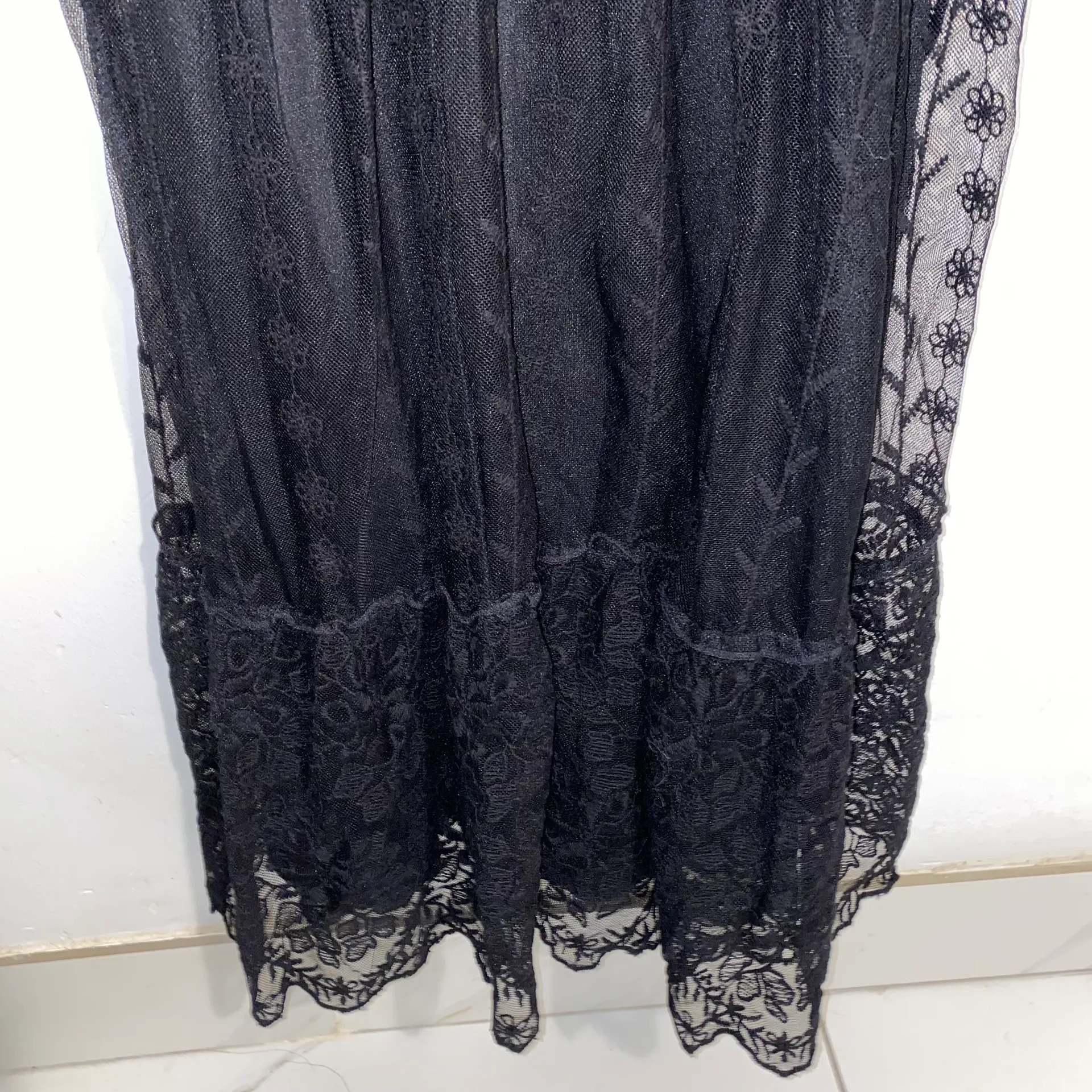 NWT  Black Semi-Sheer Lined Lace Ruffled Hem Knee Length Dress 2712/805 M - Image 8
