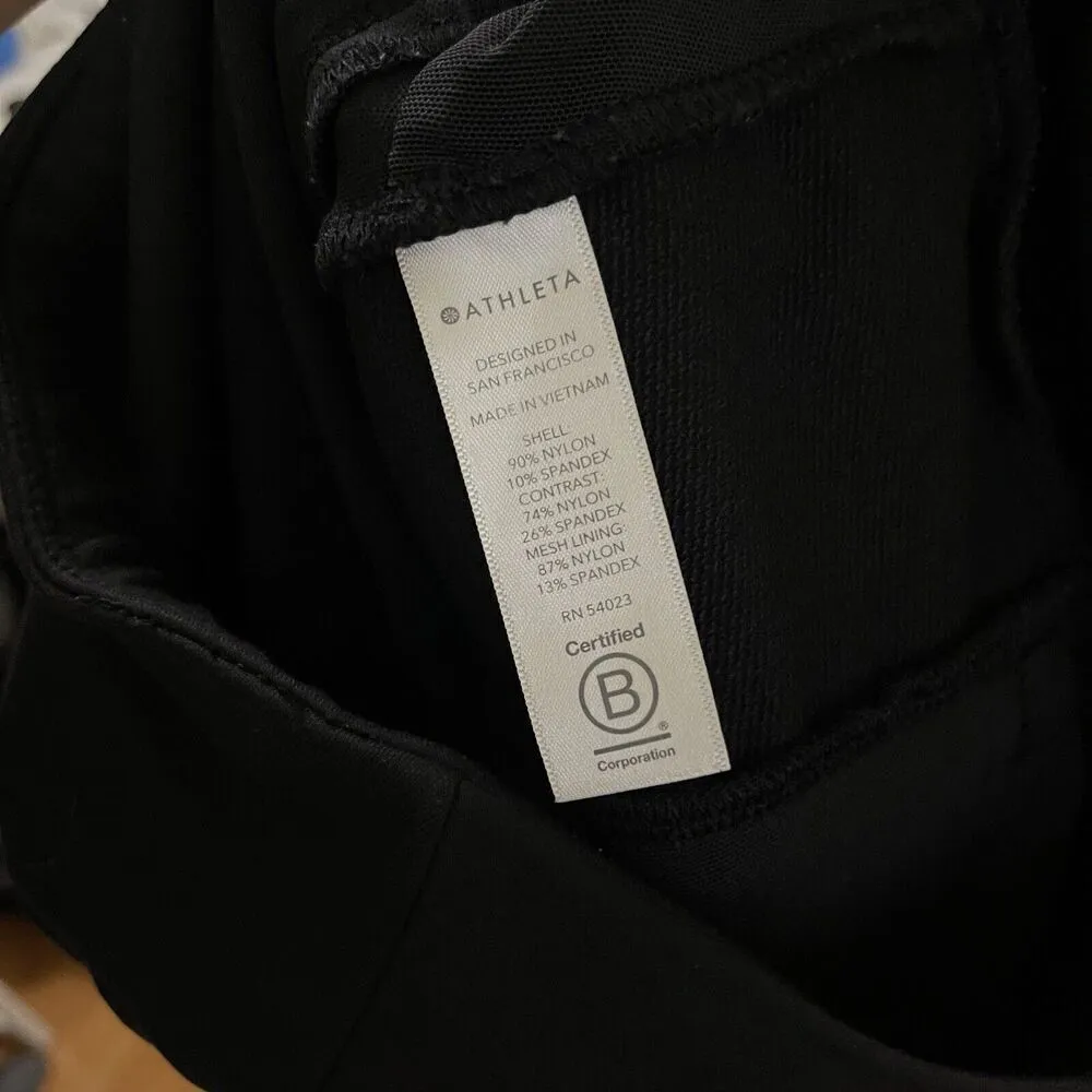 Athleta Headlands Hybrid Trek Tight in back size 2 - Image 8