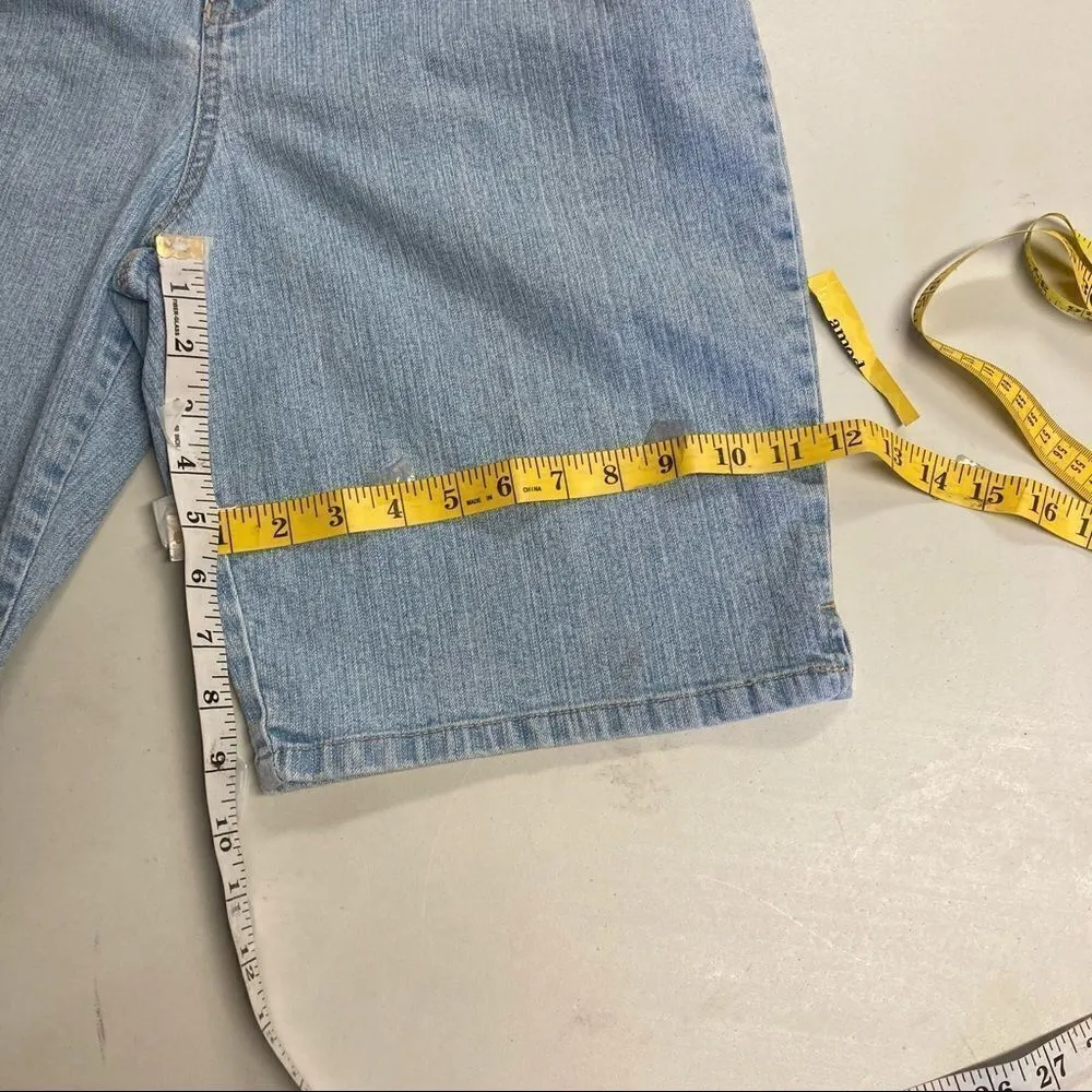GLORIA VANDERBILT,‎ Women’s Bermuda Jean Shorts, Size 16, Blue - Image 7