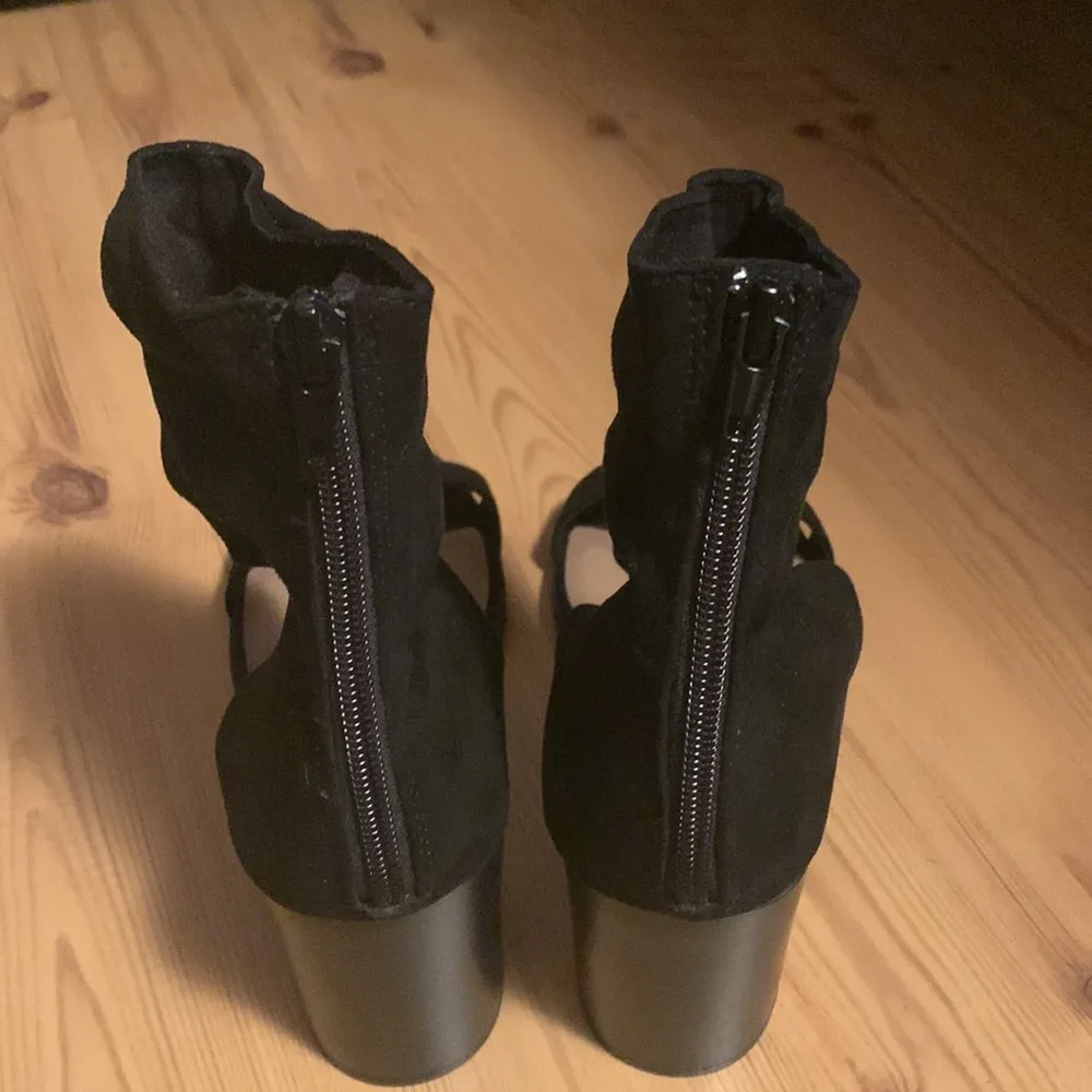 Brash Willy block heel shoes - Image 4