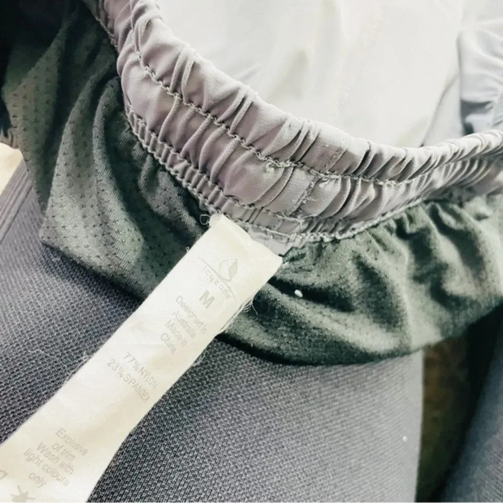 ICYZONE Gray Running‎ Shorts Size Medium - Image 4