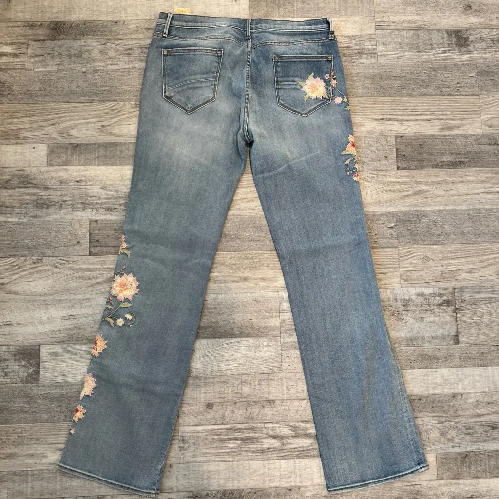 Driftwood Kelly Wildflower Embroidered NWT jeans 32x33 light wash straight leg - Image 6