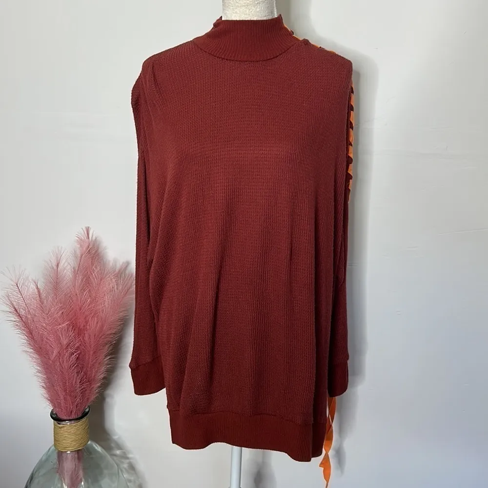 Free people • snow drift lace up thermal top - Image 2