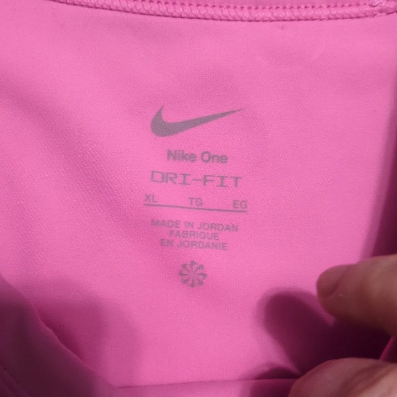 Nike One Playful Pink Fitted Dri Fit Cropped Tank Top Size XL - Image 4