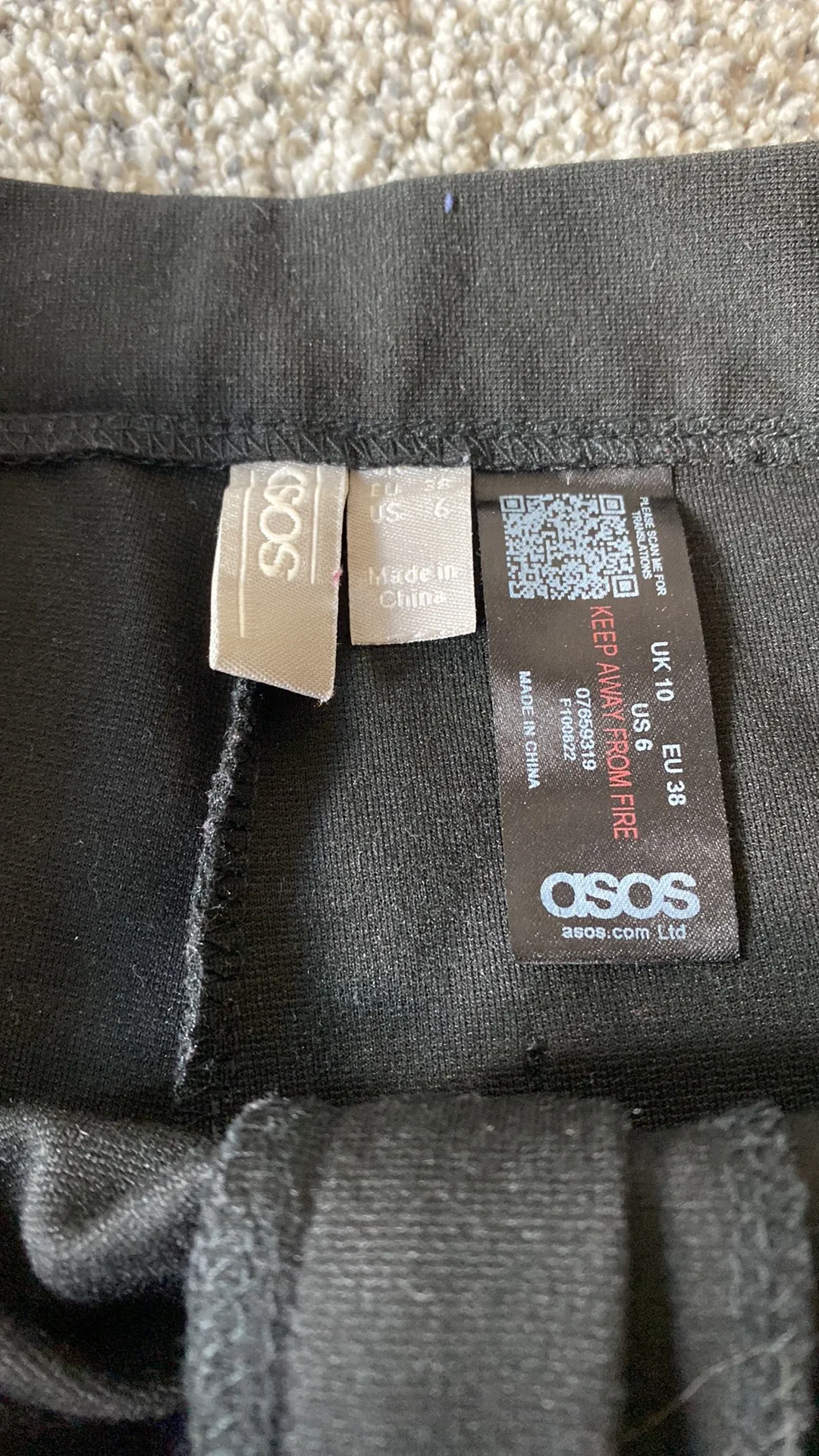 Black High Waisted Skinny Fit Slacks Size 6 - Image 2