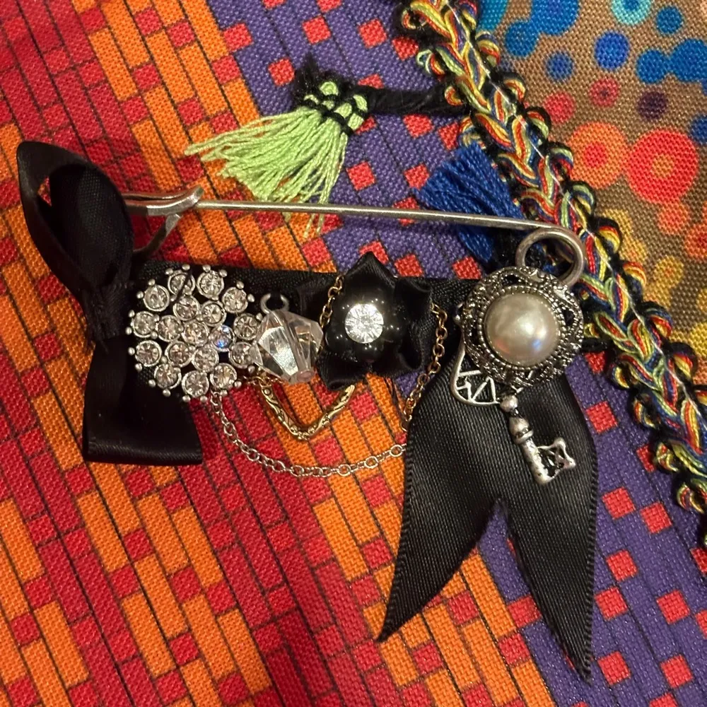 Rhinestone Black and Silver Brooch - Image 3