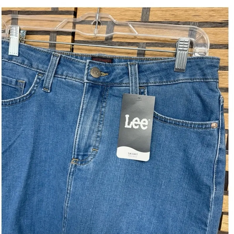 Lee Jean Skort Size 6 - Image 3