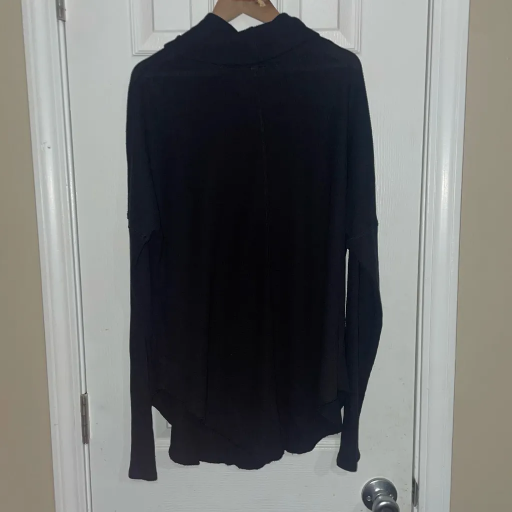 Aritzia The‎ Group Babaton Womens Long Sleeve Waffle Knit Turtleneck Black Sz Lg - Image 2