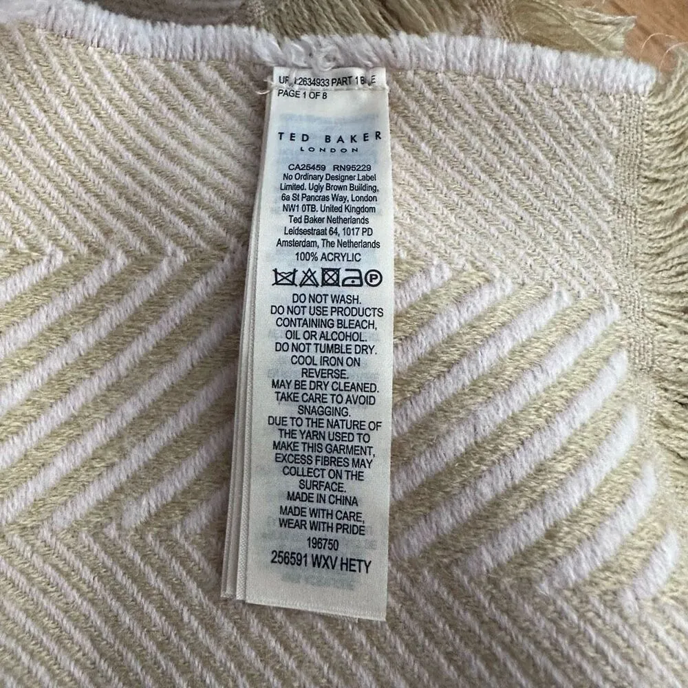 Ted Baker Women's Oversized Hety Herringbone Scarf Pink & Tan - Image 4