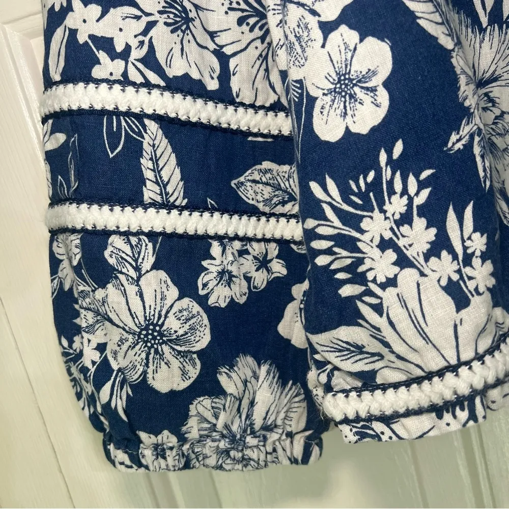 C&C California Cropped Top Blouse Linen Floral Navy Blue White Size Large Beach - Image 3