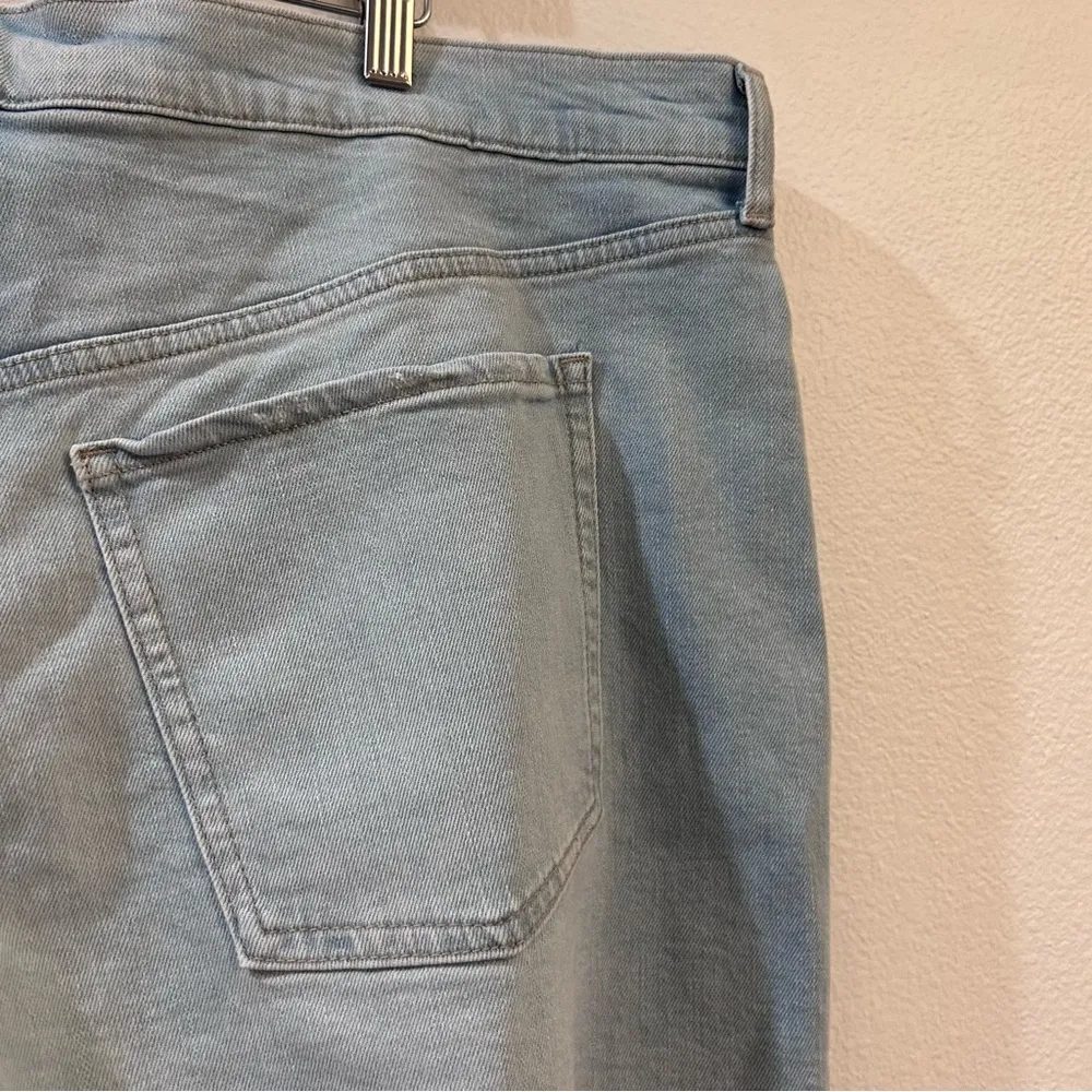 Old Navy Higher Hi Rise Sky Hi A-Line Denim Shorts Plus NWT Size 22 - Image 6