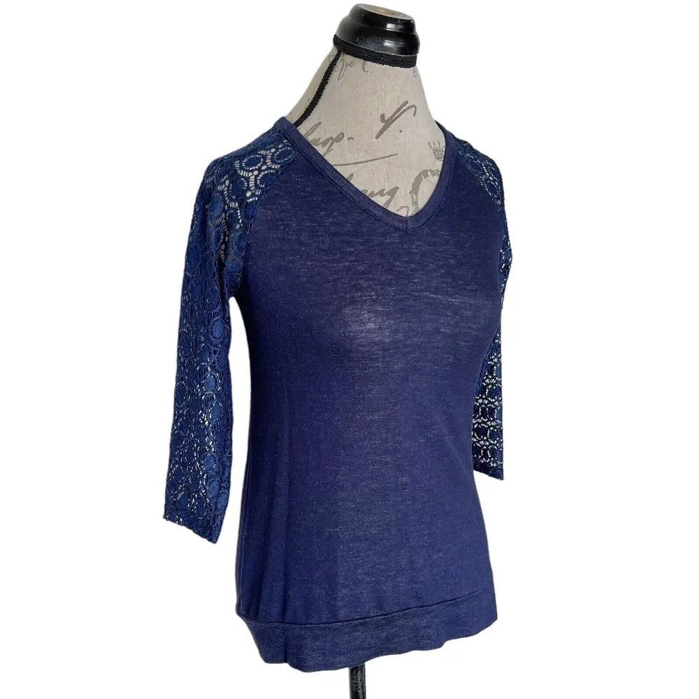 Loveappella Womens Size XS Blue Blouse Top Nerbi Lace Sleeve Keyhole Back Knit - Image 3