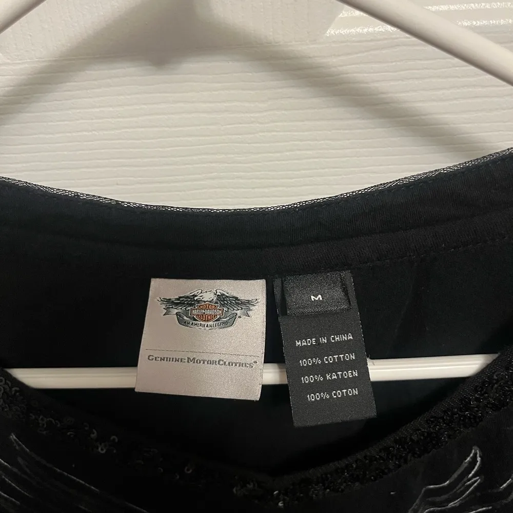 Black Medium Harley Davidson Long Sleeve T with sequence V neck 2 skulls - Image 2