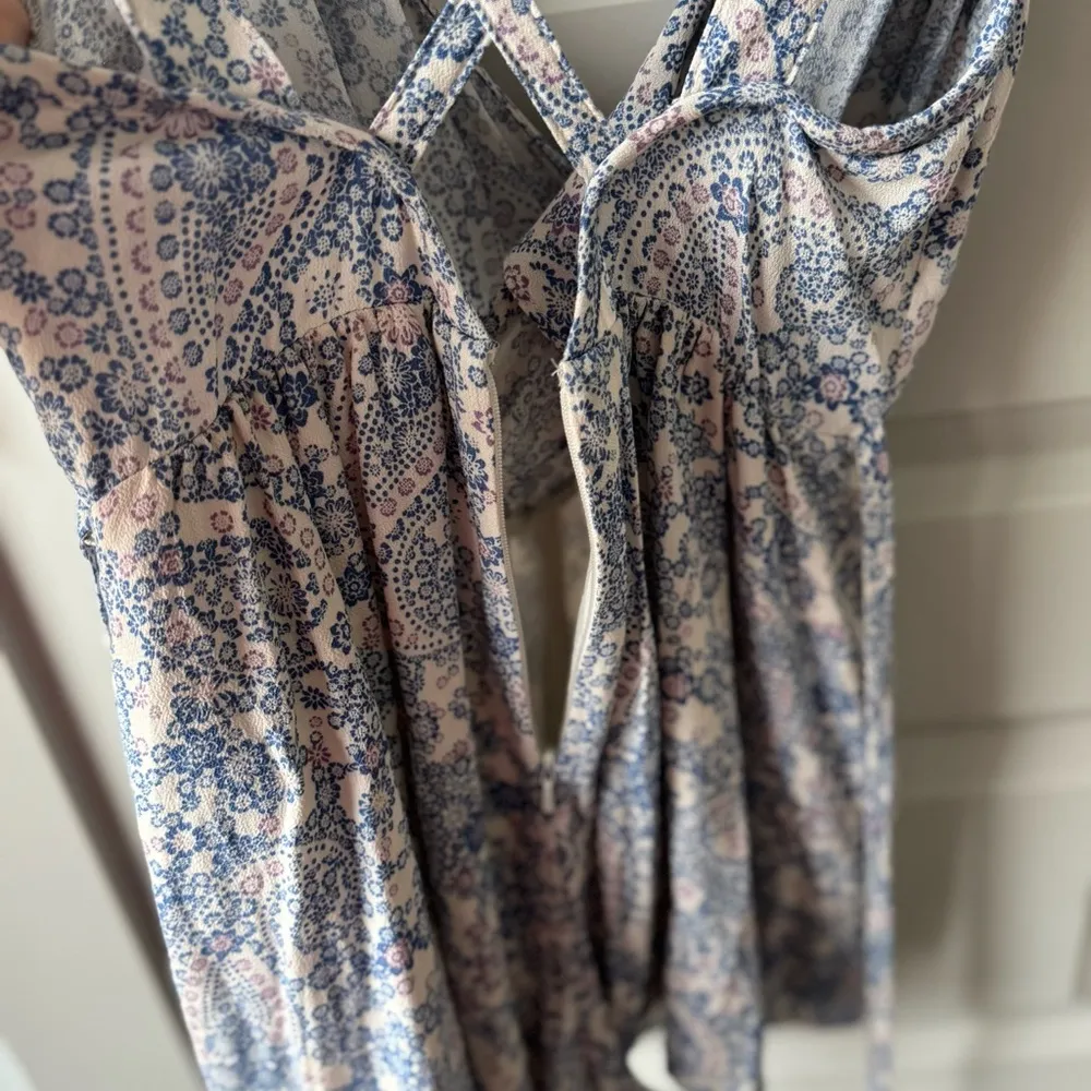 Free People Delfonic Flirty Paisley Romper Size 2 Blue Cross Back Straps Lined - Image 9