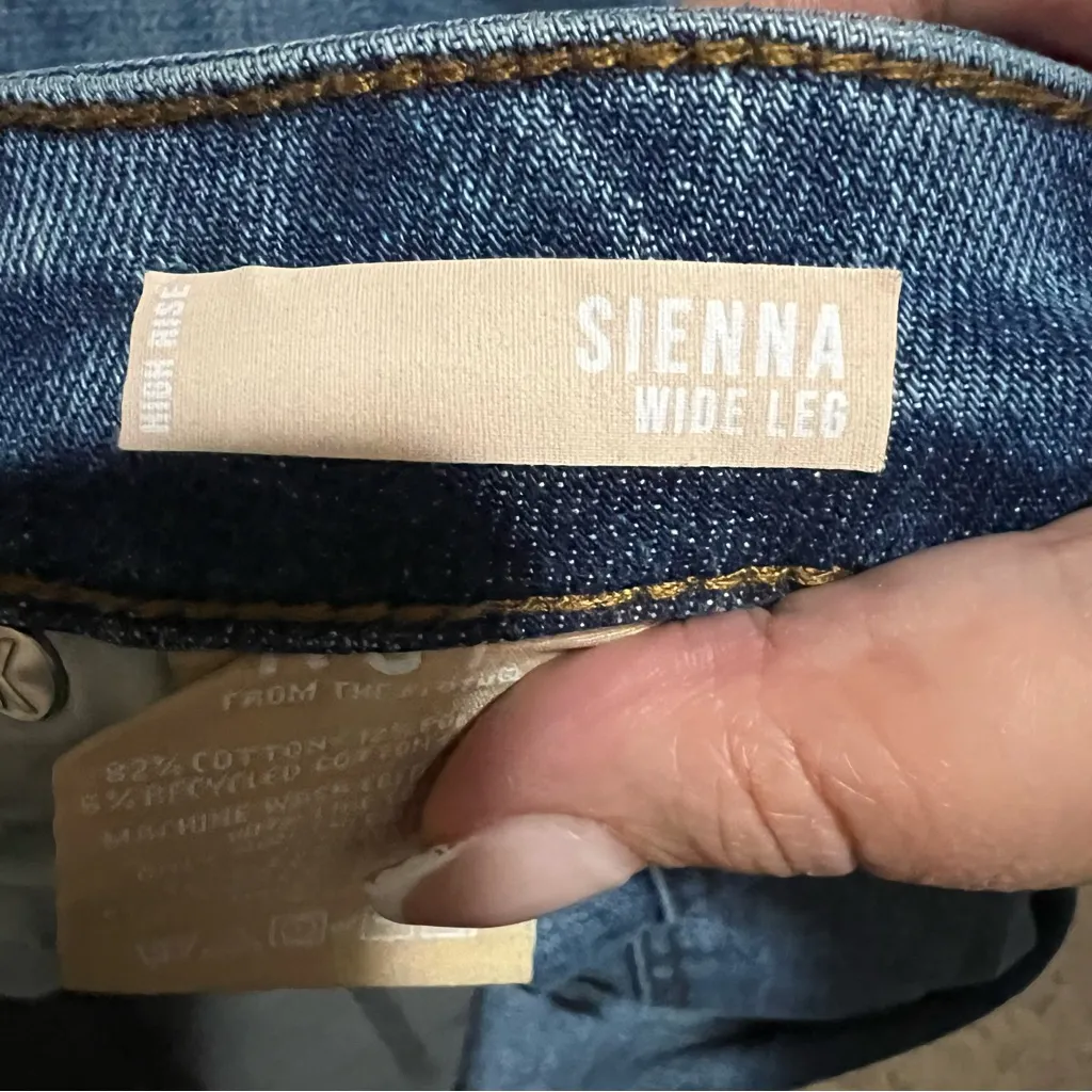 Kut from the Kloth Sierra Wide Leg High Rise Cuffed Hem Denim Jeans - Image 11