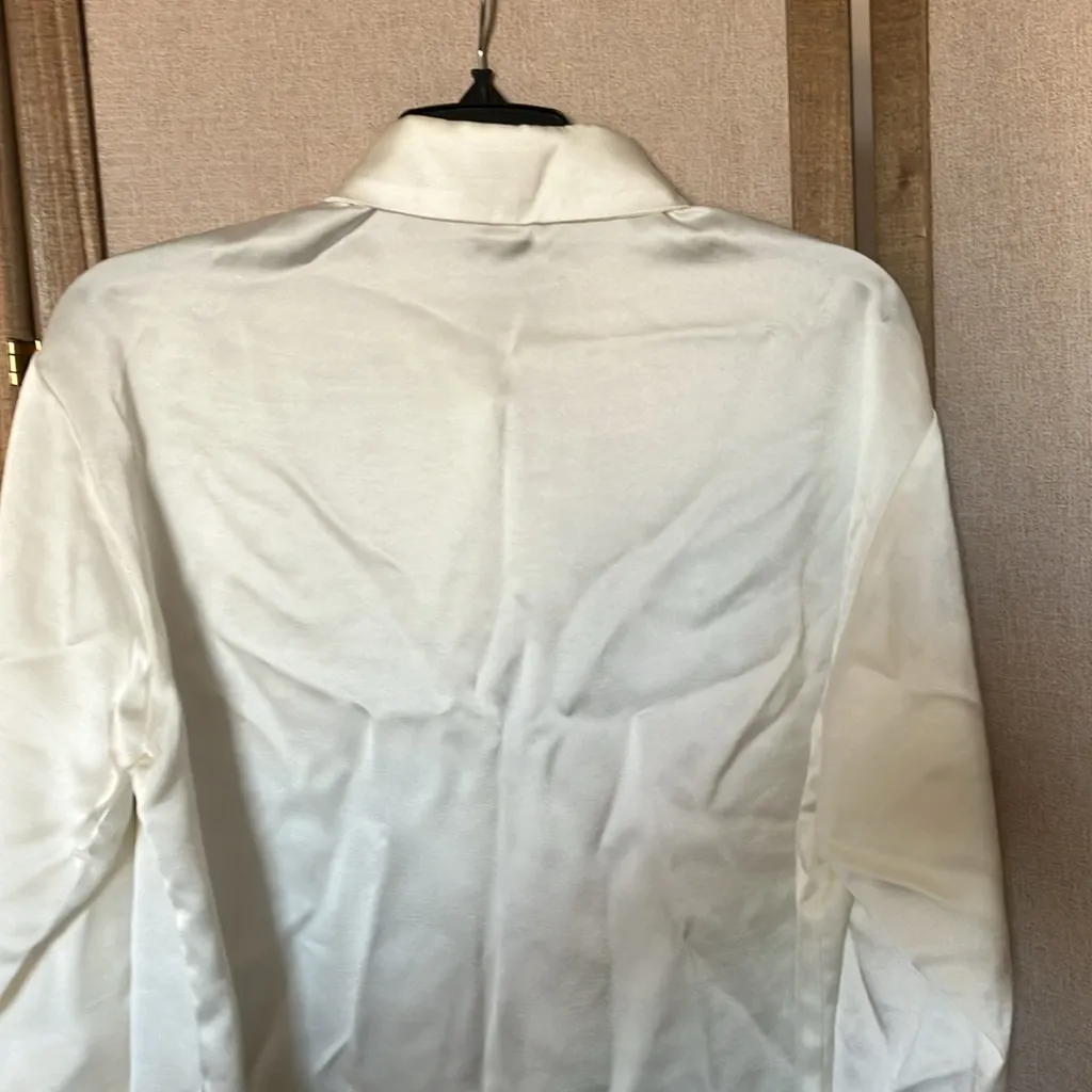 FINAL MARKDOWN Ladies Classic Shirt medium NWT White - Image 5