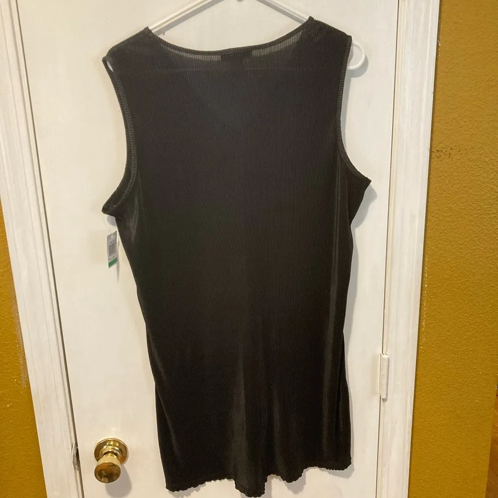 Alfani women's L ribbed hi-low v-neck black stretch casual / formal tank top - Image 3