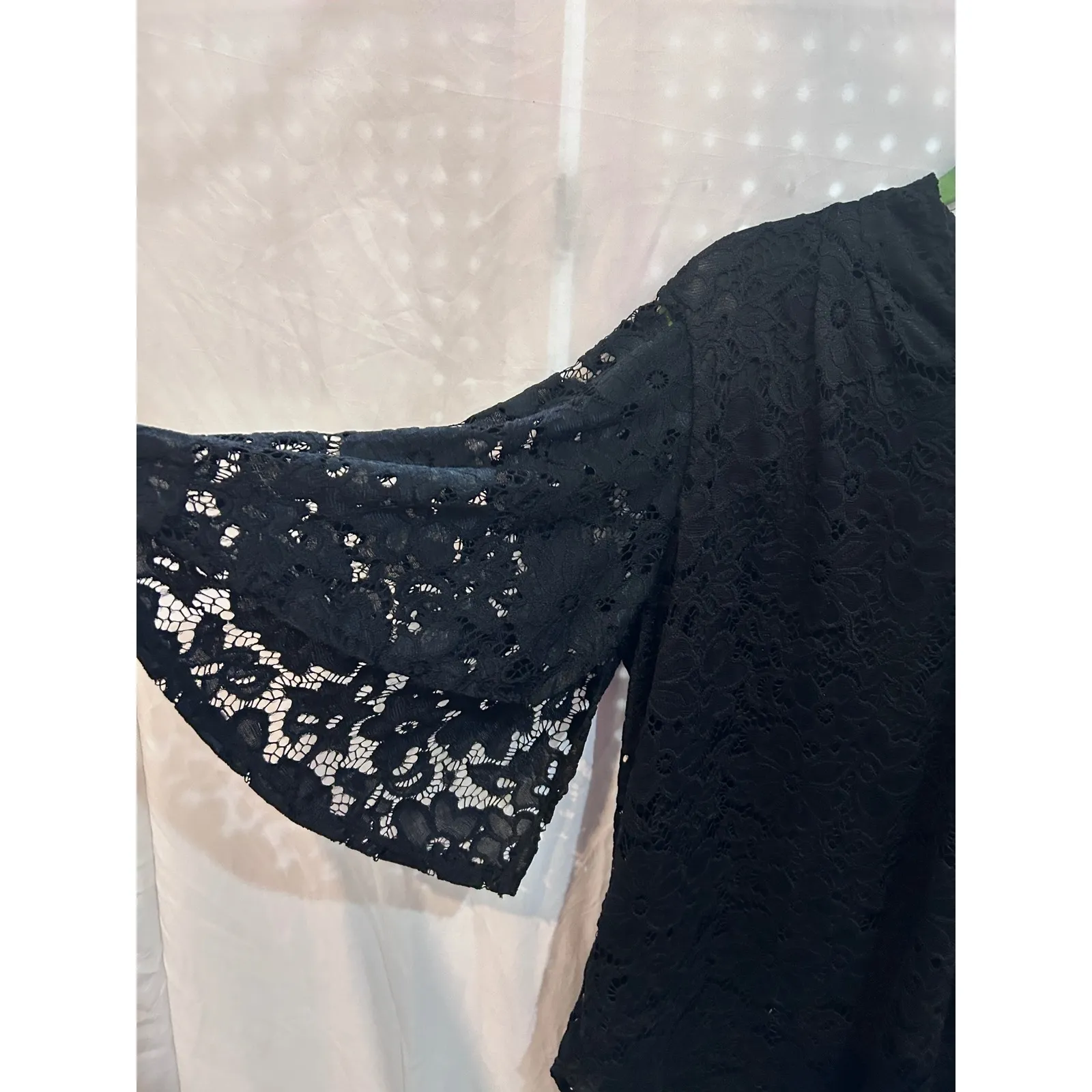 INVESTMENTS Black‎ Lace Bell Sleeve V Neck Blouse Top Women's Size L - Image 2